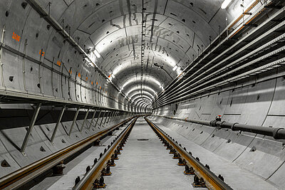 Amberg Engineering - Untertagbau - Spezialtiefbau - Tunnelbau - Ingenieurbau - Metro - Bahn - Strasse - Versorgungstunnel - Unterirdische Räume - Bauwerkserhaltung - Planung - Design - Statik - Projektmanagement - Geotechnik - BIM - Aerodynamik - Lüftung - Risiko Sicherheitsmanagement - Referenzen - Projekte - Gotthard Basistunnel - Brenner Basistunnel - Albula Tunnel - Metro Bukarest - Flughafen Montreal - Chip Fabrik - Versuchsstollen - Hochgeschwindigkeitszug - Versorgungseinrichtungen - Nuklearer Abfall - Amberg Engineering - Schweiz - Management Team - Marktverantwortliche - Nachhaltigkeit - Fachverbände - Karriere - Jobs - News - Events - Company Engineering - Underground construction - Specialist deep construction - Tunneling - Civil engineering - Metro - Railway - Road - Utility tunnel - Subterranean spaces - Structural maintenance - Planning - Design - Statics - Project management - Geotechnics - BIM - Aerodynamics - Ventilation - Risk & Safety Management - References - Projects - Gotthard Base Tunnel - Brenner Base Tunnel - Albula Tunnel - Bucharest Metro - Montreal Airport - Underground chip factory - Test gallery - High-speed train - Utility facilities - Nuclear waste - Amberg Engineering - Switzerland - Management Team - Market Managers - Sustainability - Associations - Careers - Jobs - News - Events