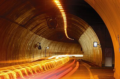 Amberg Engineering - Untertagbau - Spezialtiefbau - Tunnelbau - Ingenieurbau - Metro - Bahn - Strasse - Versorgungstunnel - Unterirdische Räume - Bauwerkserhaltung - Planung - Design - Statik - Projektmanagement - Geotechnik - BIM - Aerodynamik - Lüftung - Risiko Sicherheitsmanagement - Referenzen - Projekte - Gotthard Basistunnel - Brenner Basistunnel - Albula Tunnel - Metro Bukarest - Flughafen Montreal - Chip Fabrik - Versuchsstollen - Hochgeschwindigkeitszug - Versorgungseinrichtungen - Nuklearer Abfall - Amberg Engineering - Schweiz - Management Team - Marktverantwortliche - Nachhaltigkeit - Fachverbände - Karriere - Jobs - News - Events - Company Engineering - Underground construction - Specialist deep construction - Tunneling - Civil engineering - Metro - Railway - Road - Utility tunnel - Subterranean spaces - Structural maintenance - Planning - Design - Statics - Project management - Geotechnics - BIM - Aerodynamics - Ventilation - Risk & Safety Management - References - Projects - Gotthard Base Tunnel - Brenner Base Tunnel - Albula Tunnel - Bucharest Metro - Montreal Airport - Underground chip factory - Test gallery - High-speed train - Utility facilities - Nuclear waste - Amberg Engineering - Switzerland - Management Team - Market Managers - Sustainability - Associations - Careers - Jobs - News - Events